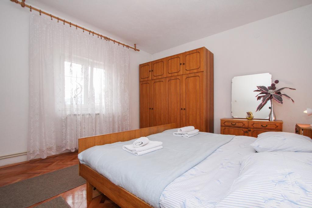 Apartment Cvita โตรกีร์ ภายนอก รูปภาพ